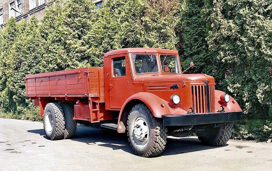  МАЗ-200 1947 года  (фото 3 из 7)
